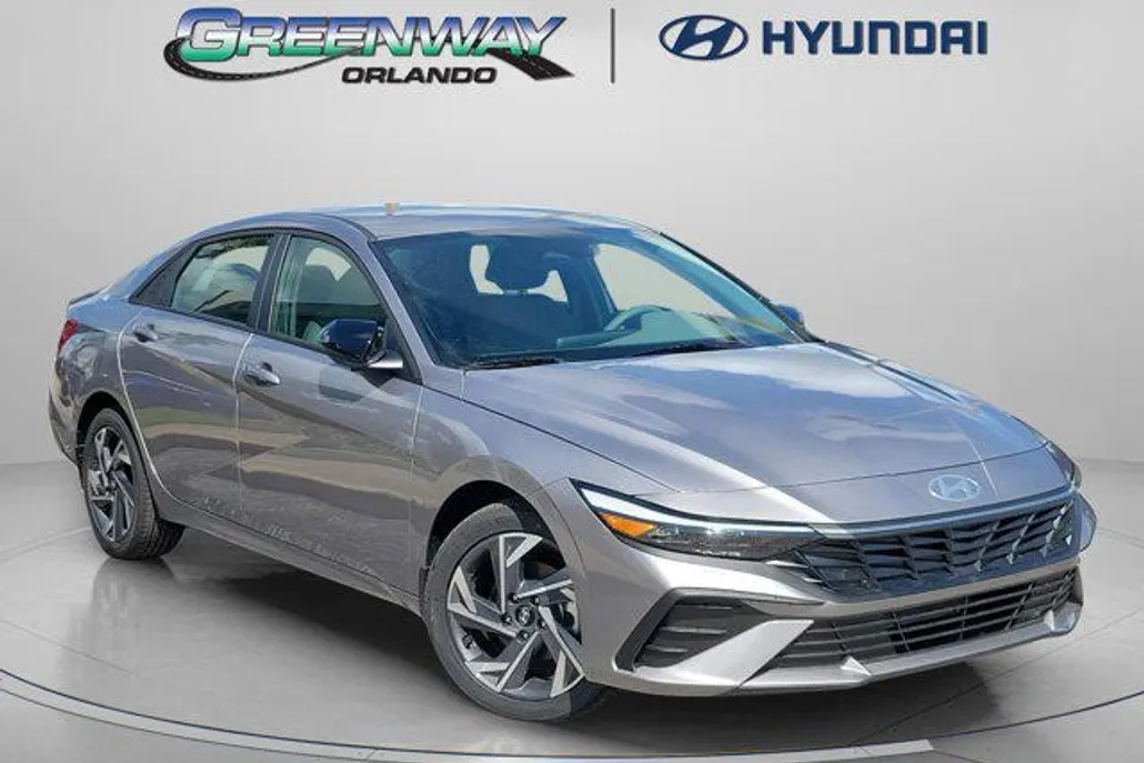 2025 Hyundai Elantra SEL Sport photo 1