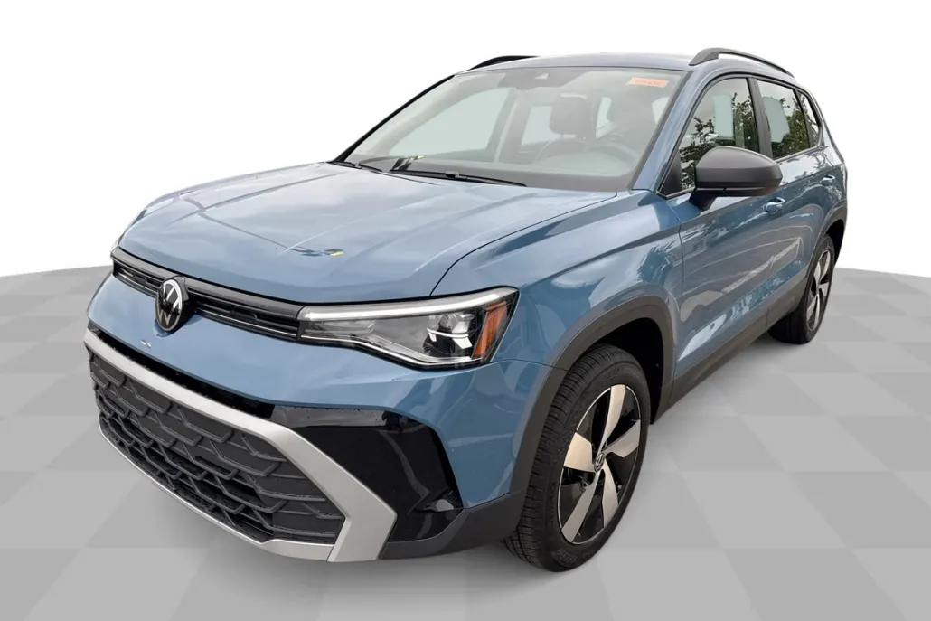 2025 Volkswagen Taos S photo 1