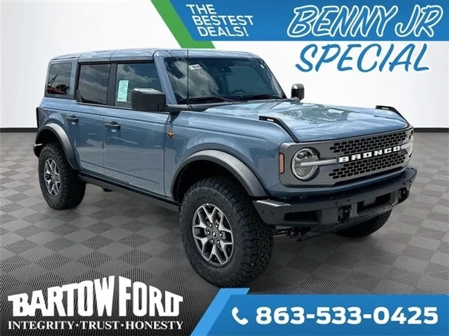 2025 Ford Bronco Badlands photo 1