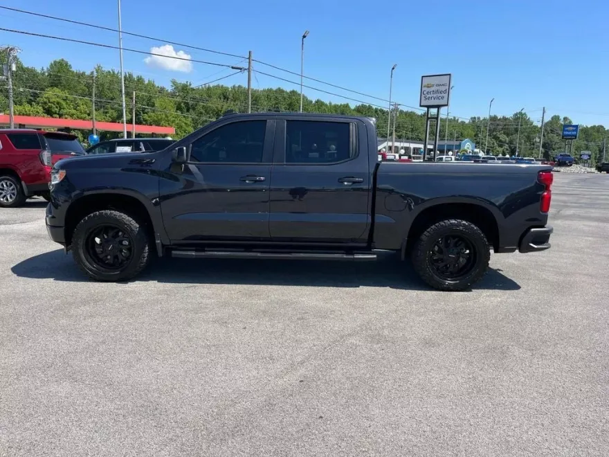 2024 Chevrolet Silverado 1500 RST photo 1