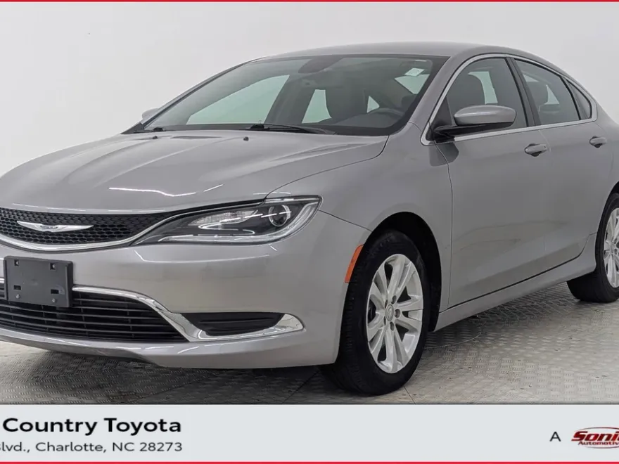 2016 Chrysler 200 Limited photo 1