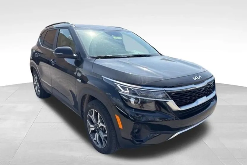 2022 Kia Seltos EX photo 1