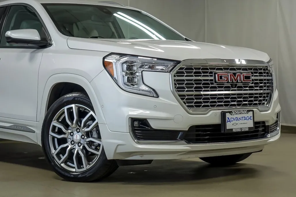 2022 Gmc Terrain Denali photo 1