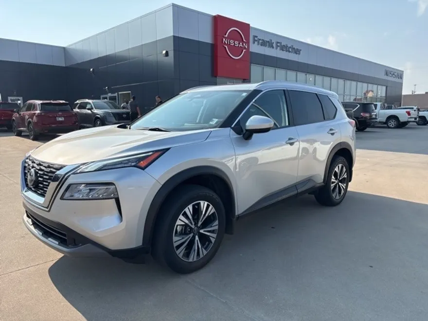 2023 Nissan Rogue SV photo 1