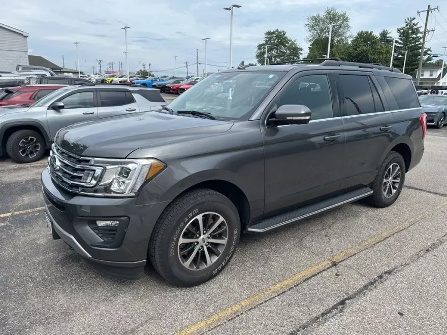 2020 Ford Expedition XLT photo 1