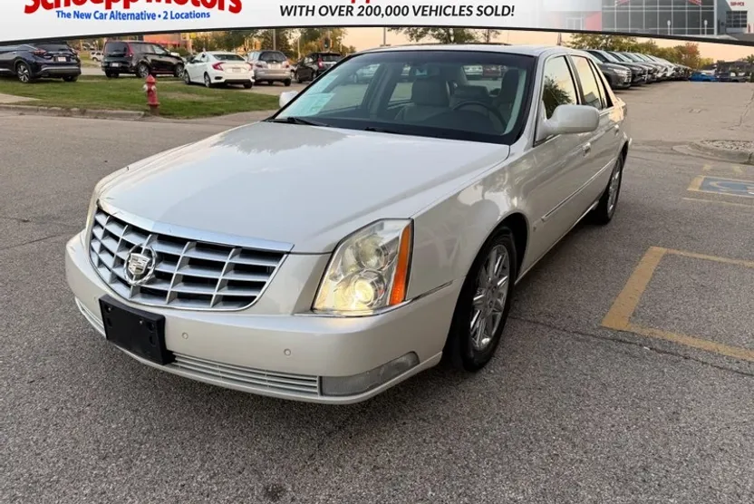 2010 Cadillac DTS Luxury photo 1