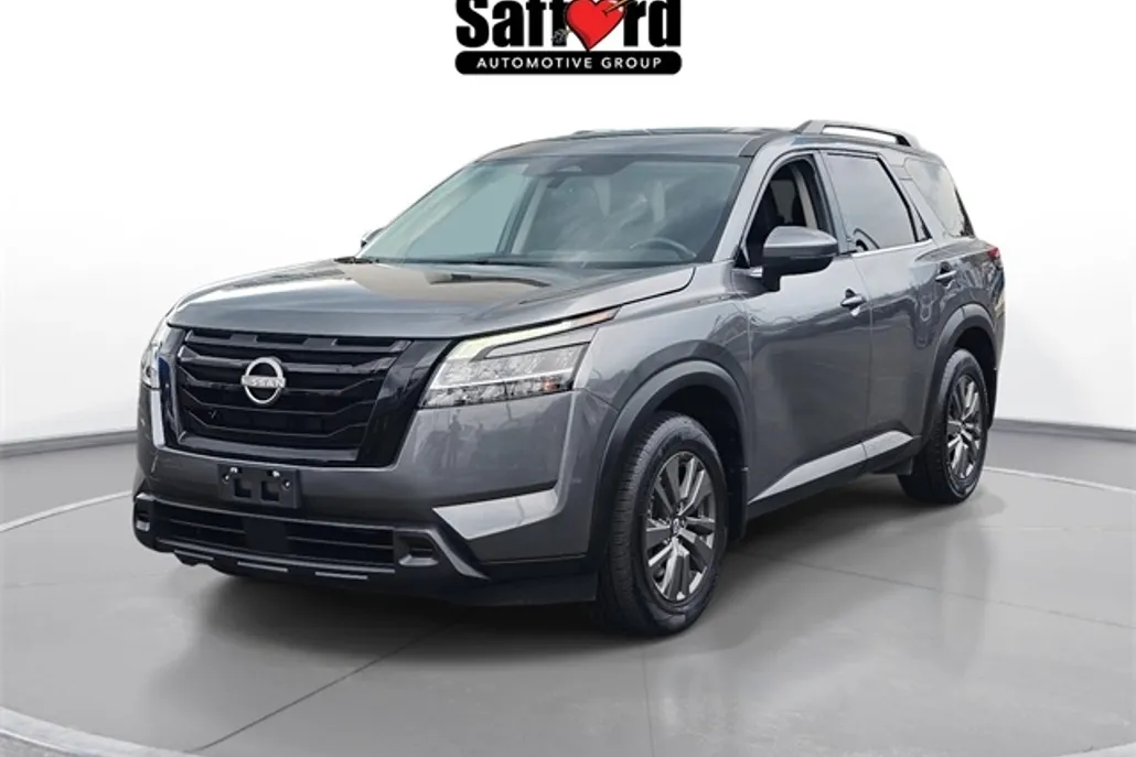 2022 Nissan Pathfinder SV photo 1