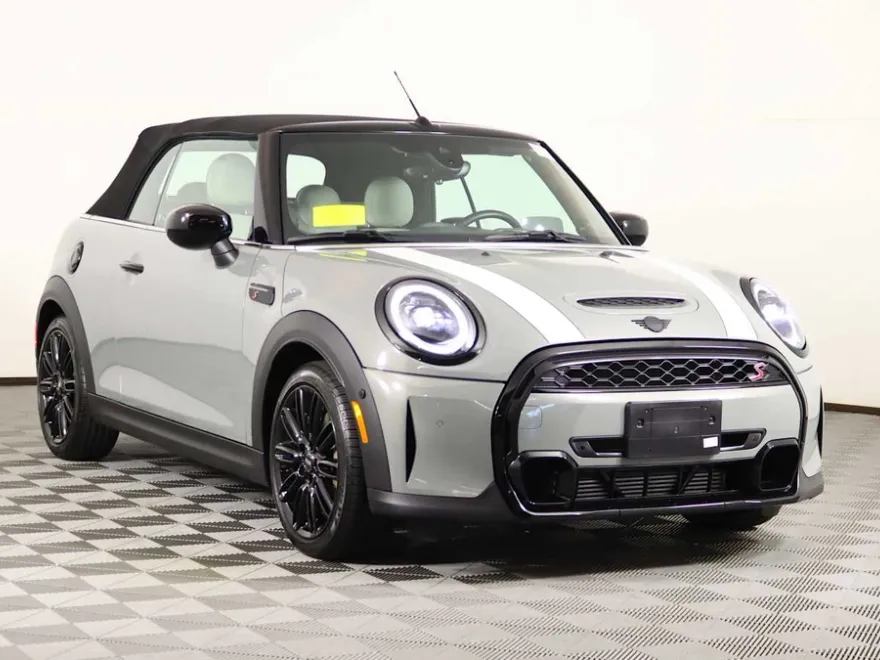 2023 Mini Cooper Convertible S photo 1