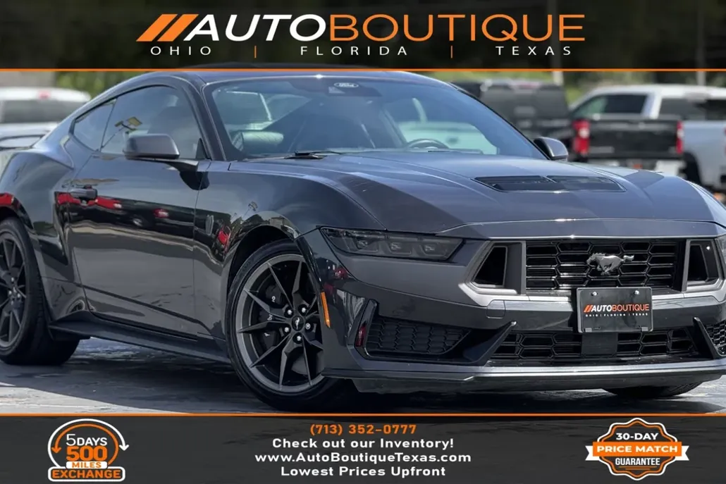 2024 Ford Mustang Dark Horse photo 1