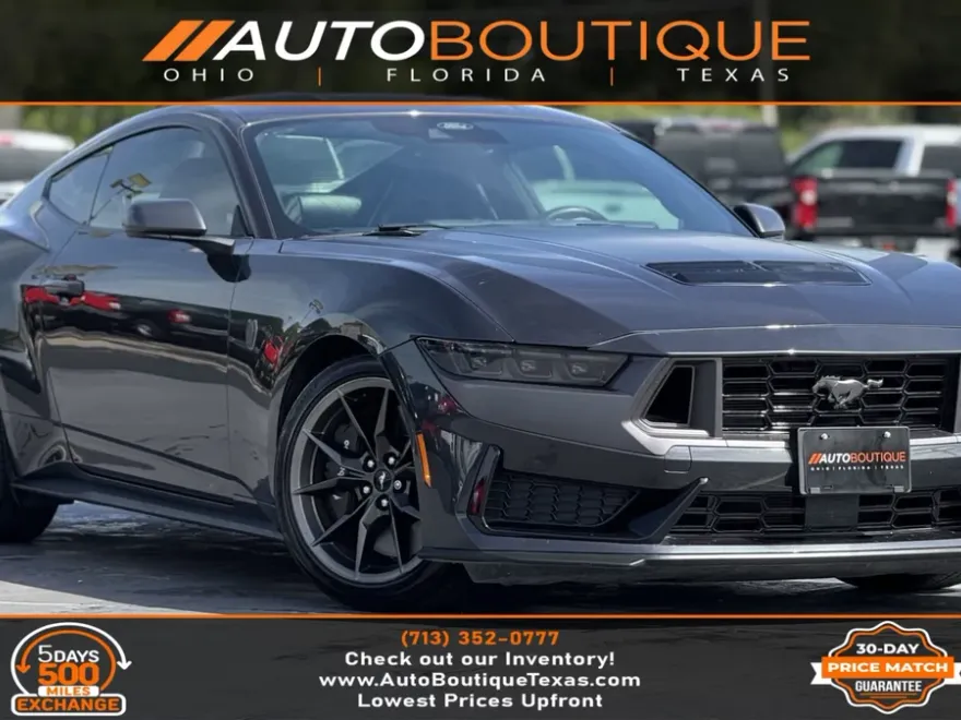 2024 Ford Mustang Dark Horse photo 1