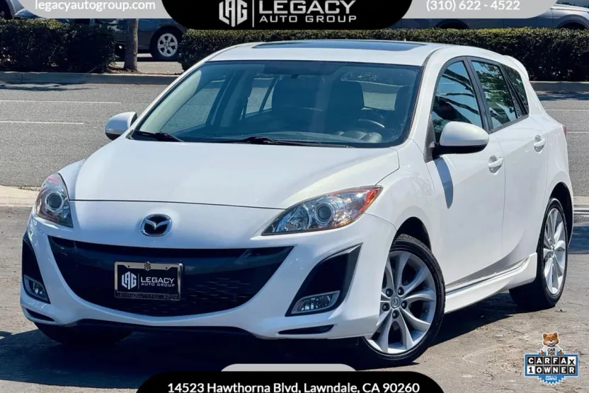 2011 Mazda Mazda3 Sport Hatchback photo 1