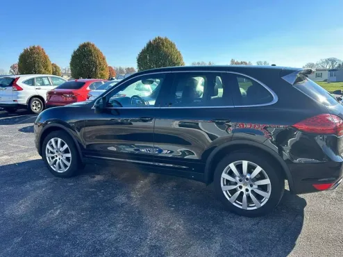 2014 Porsche Cayenne Platinum Edition photo 4