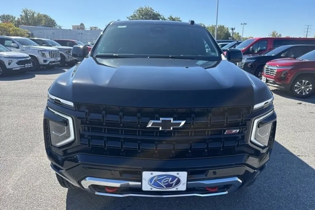 2026 Chevrolet Suburban Z71 photo 1