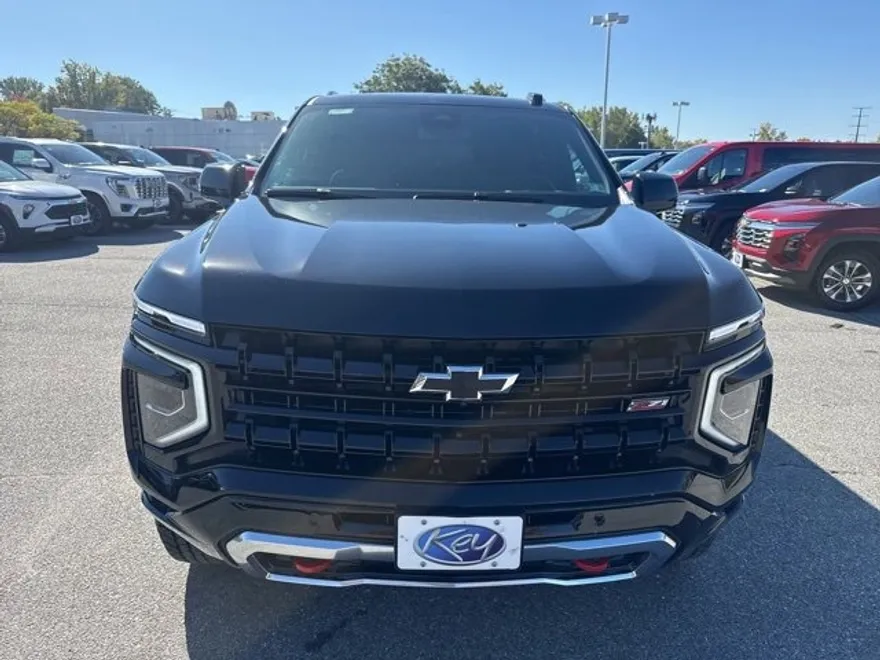 2026 Chevrolet Suburban Z71 photo 1
