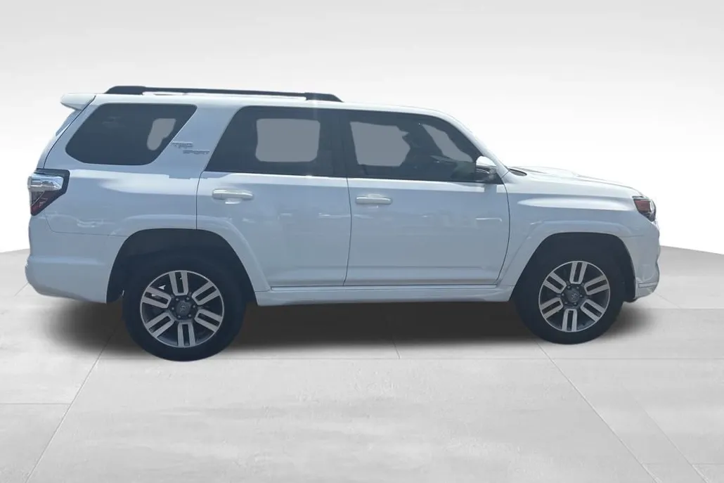 2022 Toyota 4Runner TRD Sport photo 1