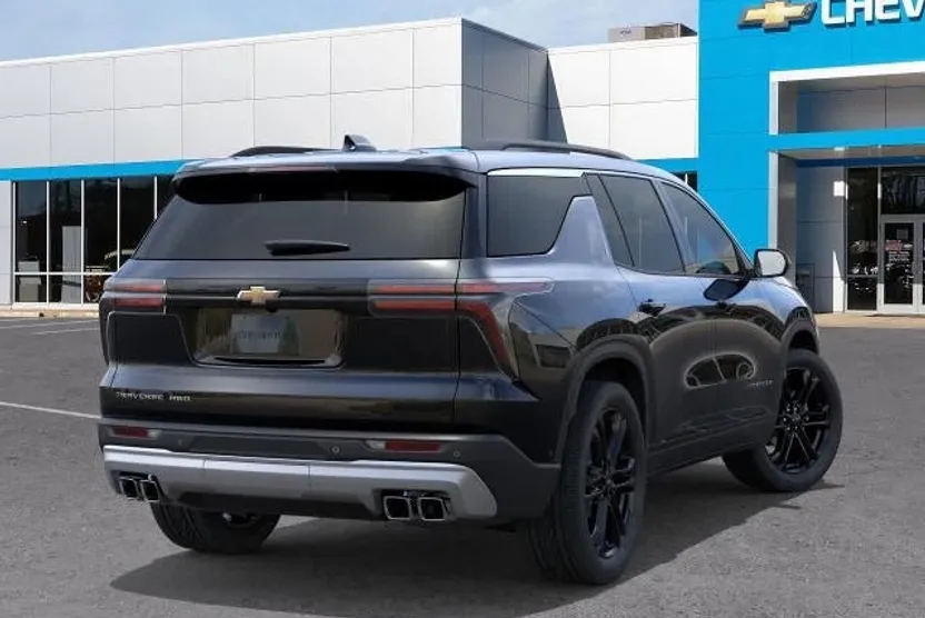 2026 Chevrolet Traverse 2LT photo 1