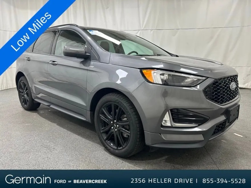 2021 Ford Edge ST photo 1