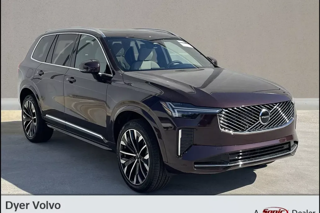 2025 Volvo XC90 Core photo 1