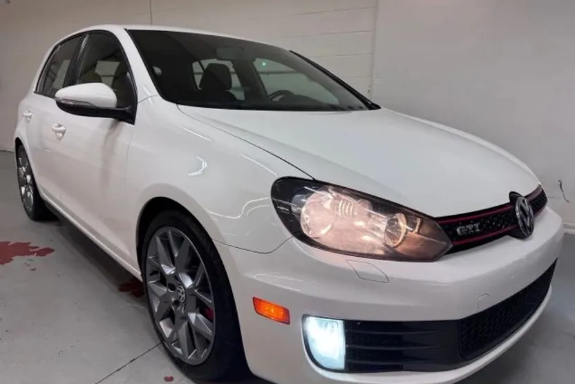 2013 Volkswagen Golf GTI Wolfsburg Edition photo 1