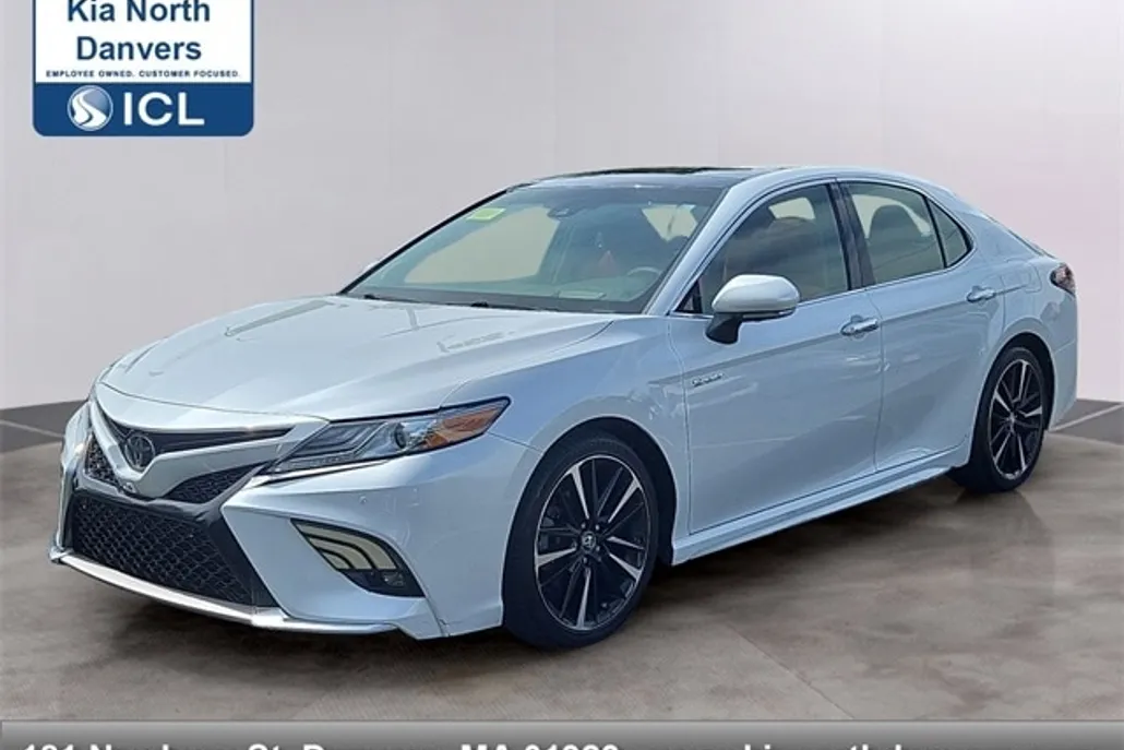 2018 Toyota Camry XLE V6 photo 1