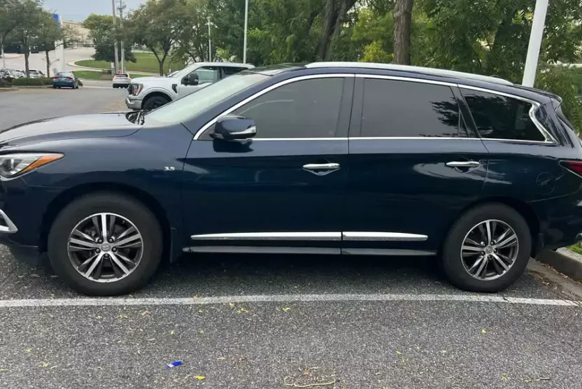 2016 Infiniti QX60 AWD photo 1