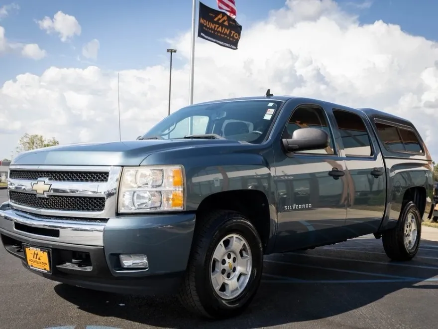 2010 Chevrolet Silverado 1500 LT photo 1