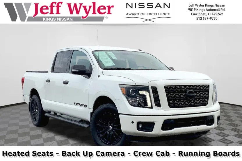2019 Nissan Titan Crew Cab SV photo 1