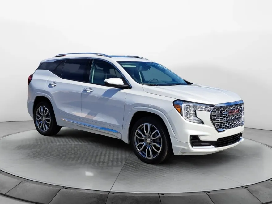 2024 Gmc Terrain Denali photo 1