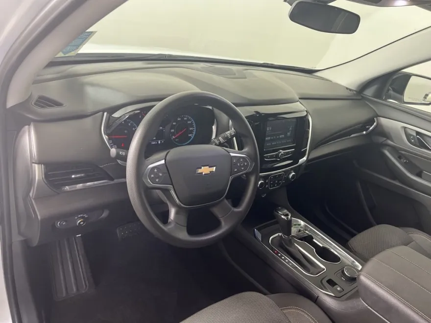 2019 Chevrolet Traverse LS photo 1
