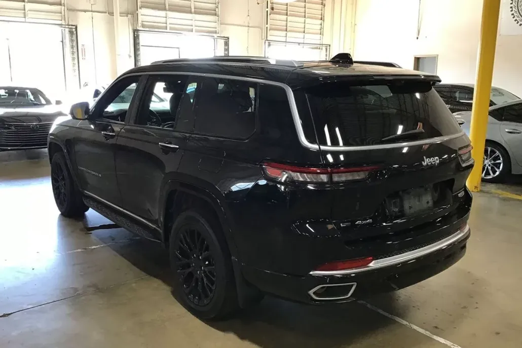 2022 Jeep Grand Cherokee L Summit Reserve photo 1