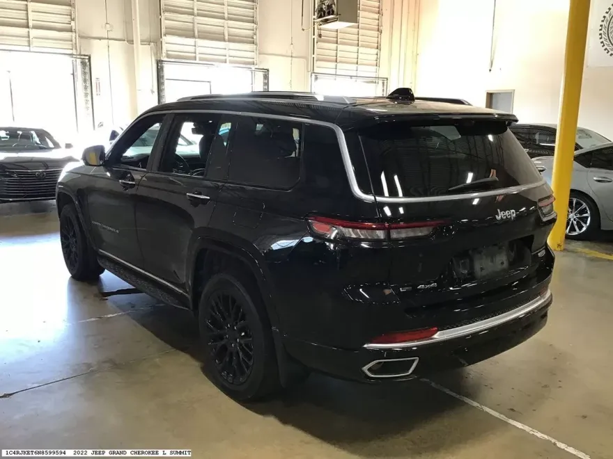 2022 Jeep Grand Cherokee L Summit Reserve photo 1