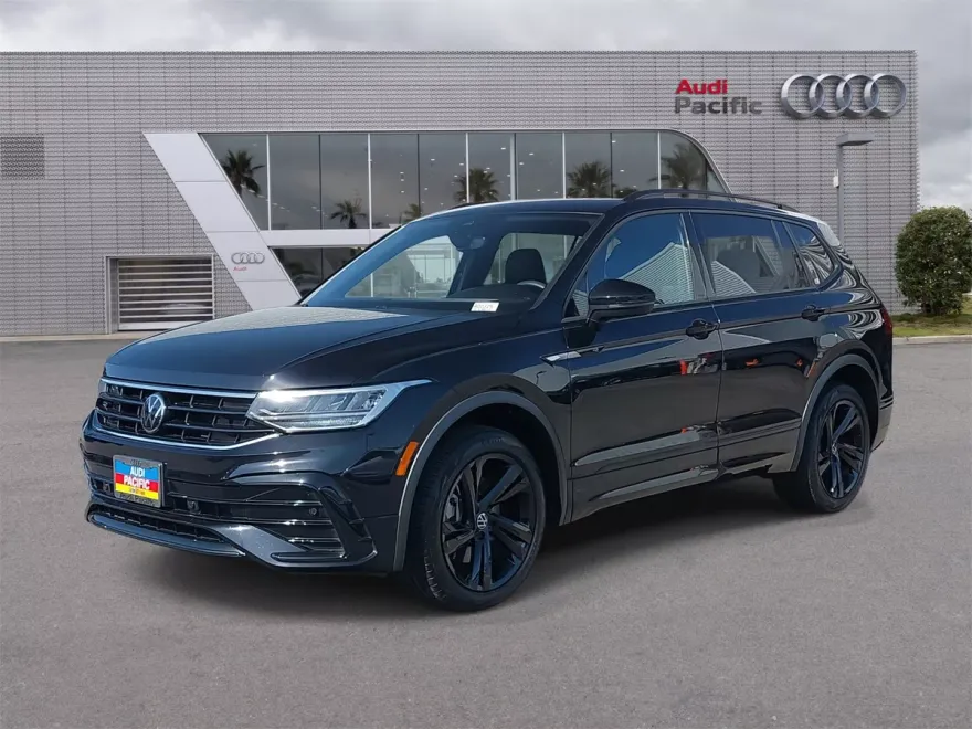 2023 Volkswagen Tiguan SE R-Line Black photo 1