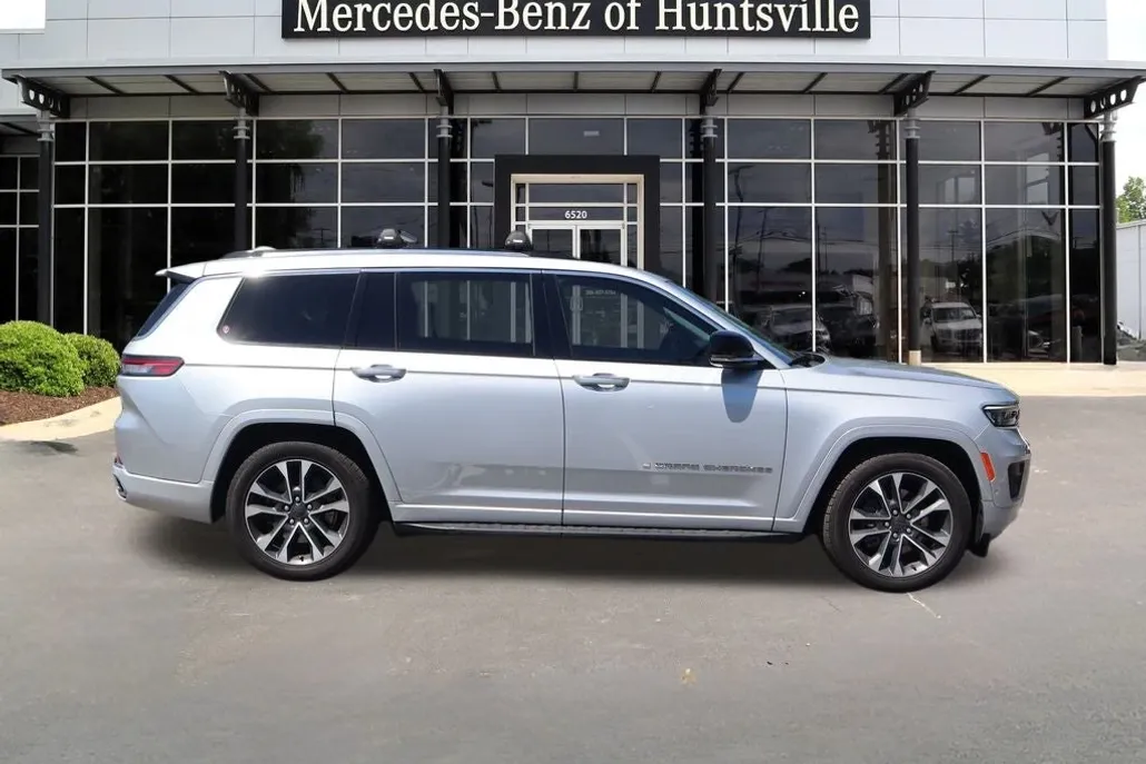2021 Jeep Grand Cherokee Overland photo 1