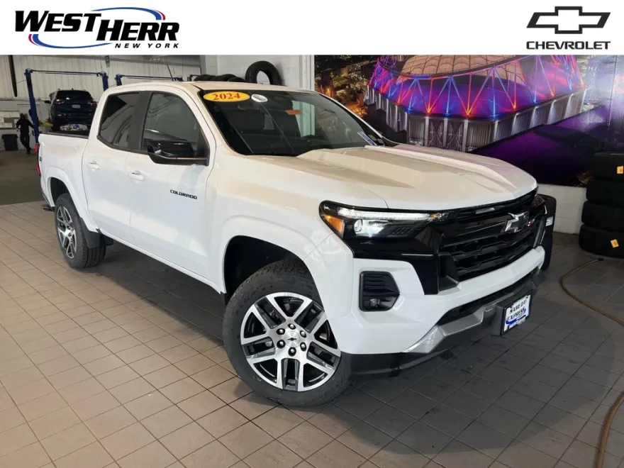 2024 Chevrolet Colorado Z71 photo 1