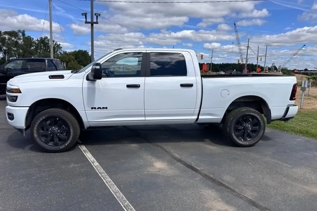 2025 Ram 2500 Big Horn photo 1