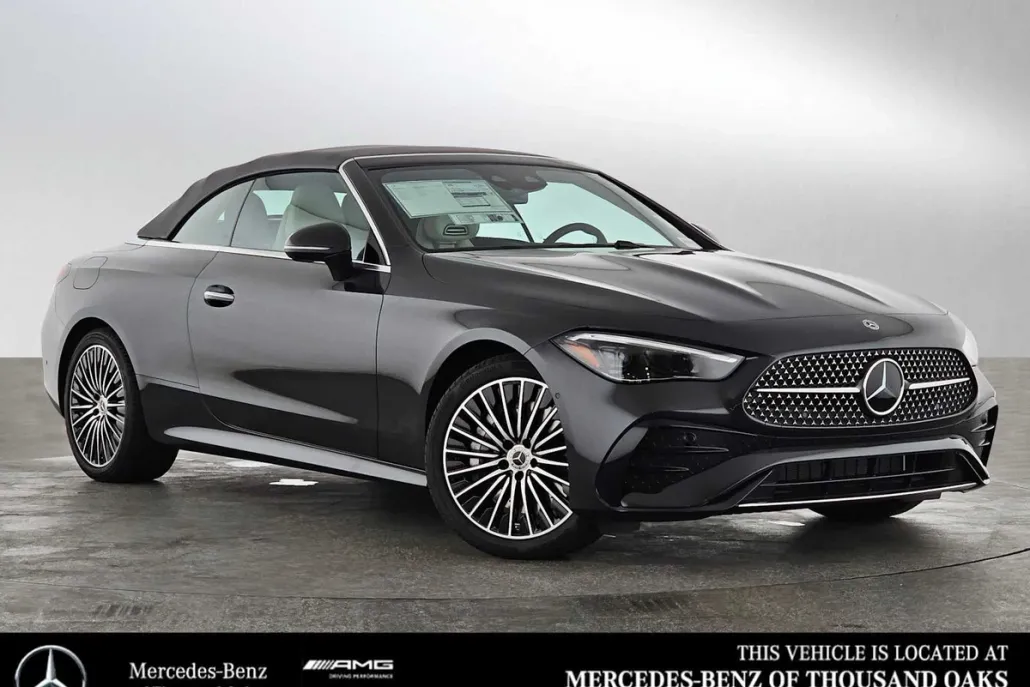 2026 Mercedes Benz CLE 450 4MATIC photo 1