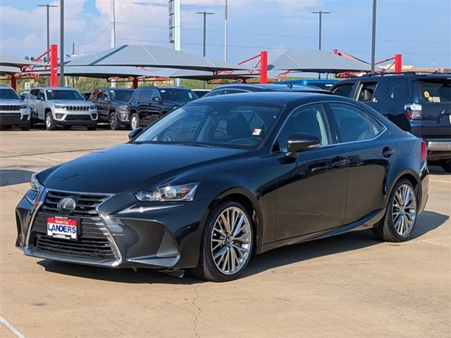 2018 Lexus IS 300 photo 1