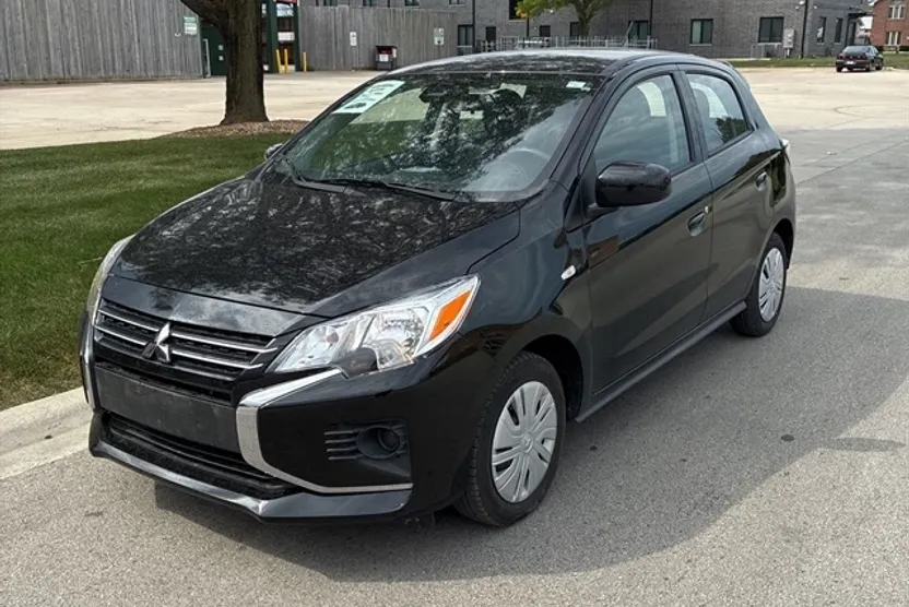 2024 Mitsubishi Mirage ES photo 1