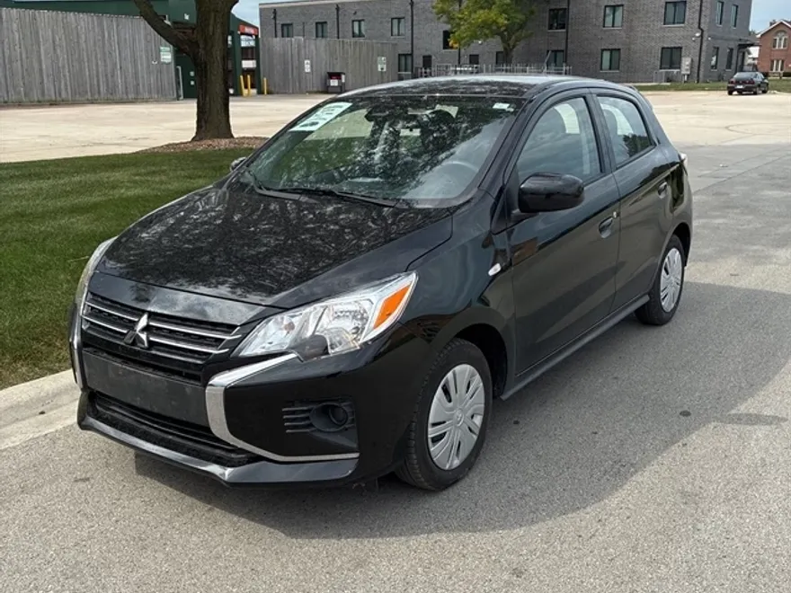 2024 Mitsubishi Mirage ES photo 1