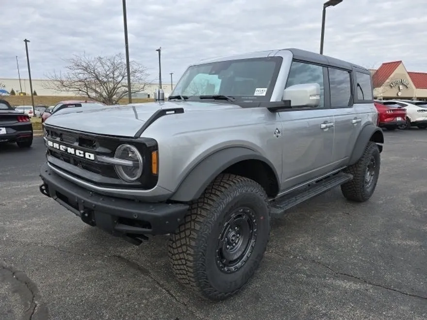 2024 Ford Bronco Outer Banks photo 1