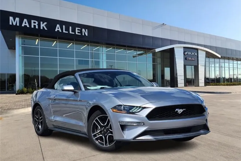 2023 Ford Mustang Convertible photo 1