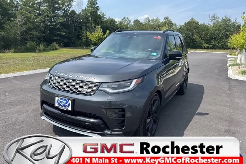 2023 Land Rover Discovery Metropolitan Edition photo 1