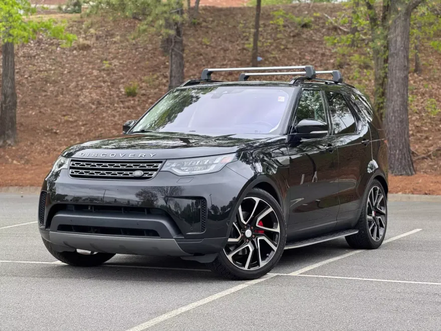 2017 Land Rover Discovery SE photo 1