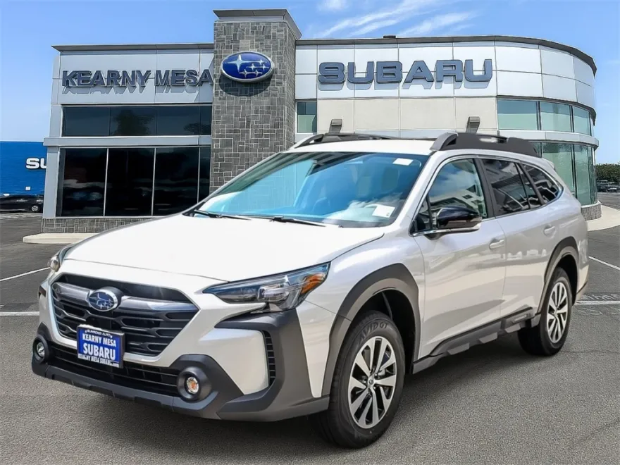 2025 Subaru Outback Premium photo 1