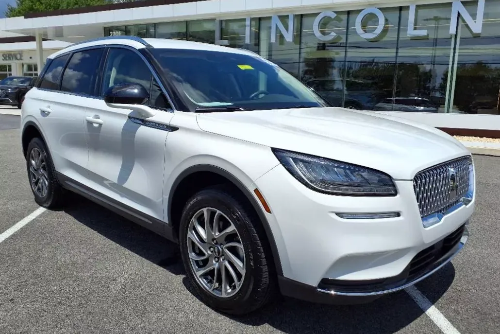 2021 Lincoln Corsair Standard photo 1
