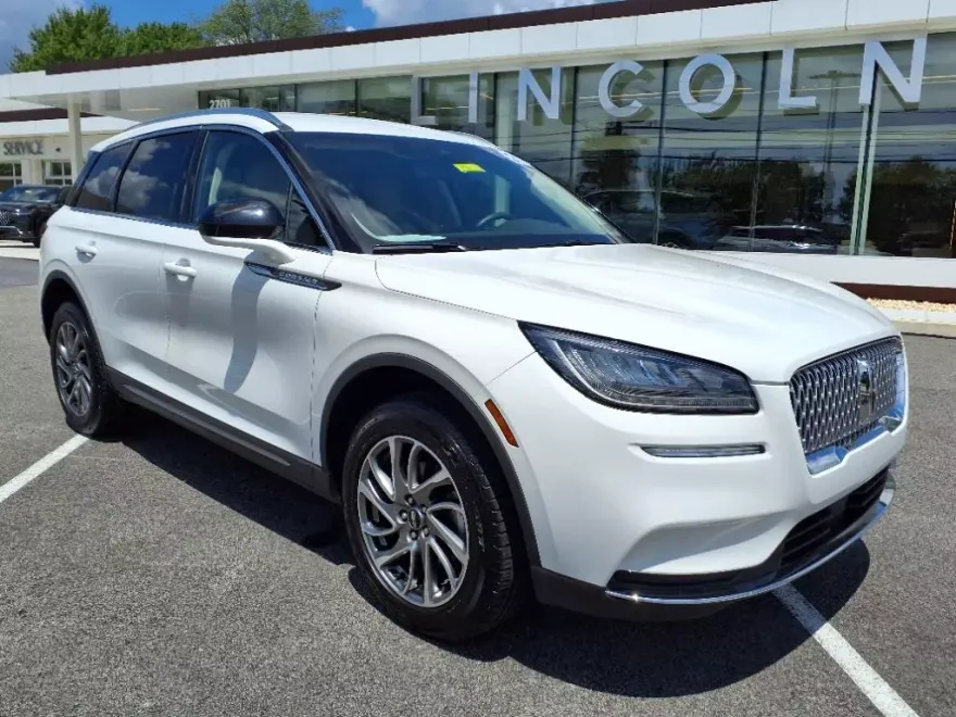 2021 Lincoln Corsair Standard photo 1