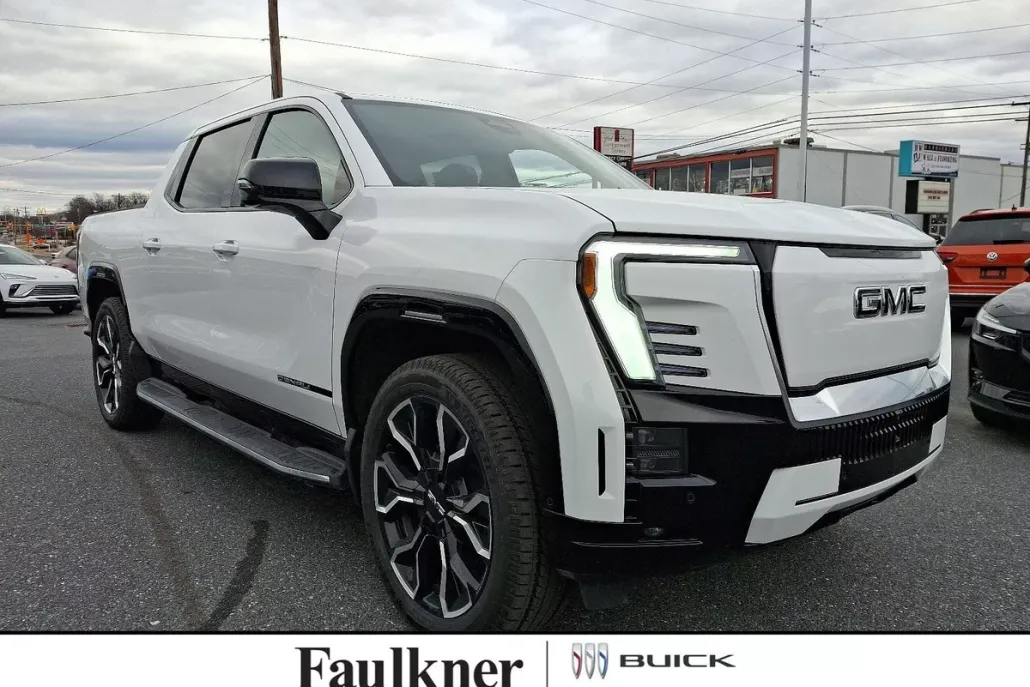 2025 Gmc Sierra EV Denali photo 1