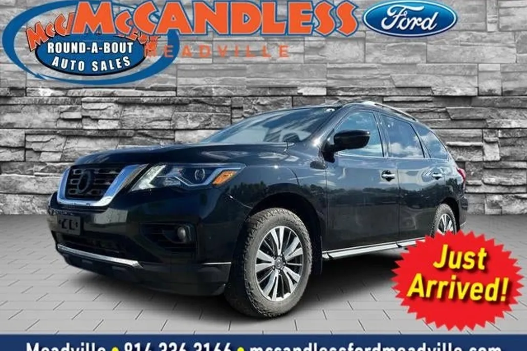 2020 Nissan Pathfinder SV photo 1