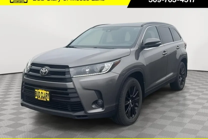 2019 Toyota Highlander SE photo 1