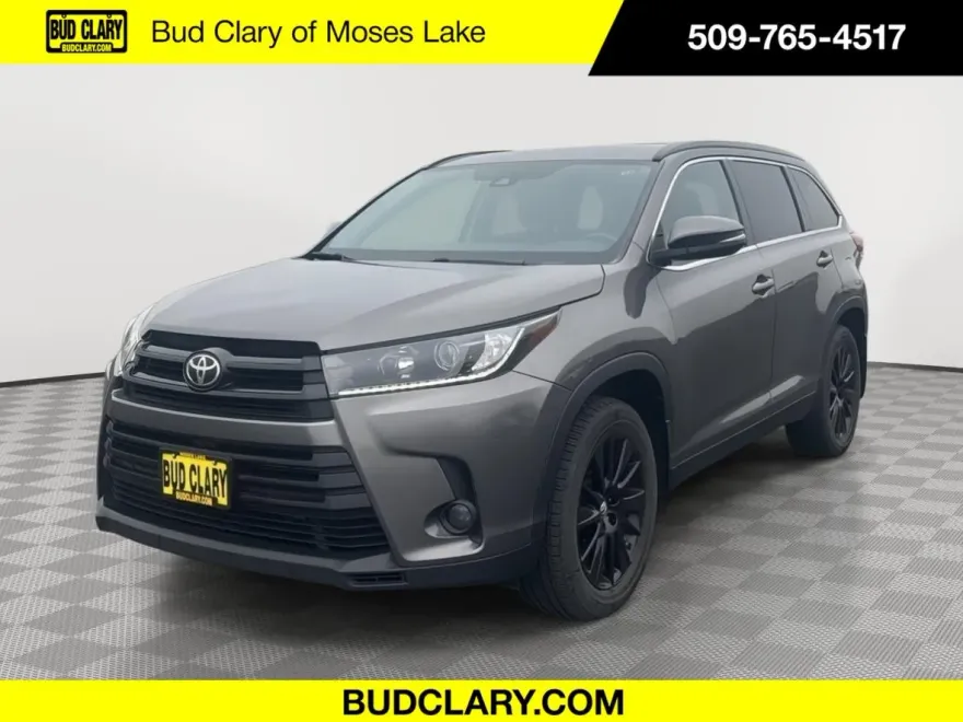 2019 Toyota Highlander SE photo 1